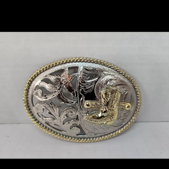 Cowboy Boot Belt Buckle - Cut Out Style Gold & Silver Tone Metal - Picture 3 of 7